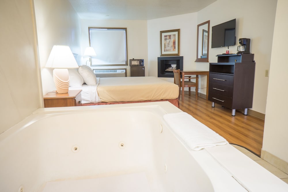 Sunnyside Inn & Suites - photo 19