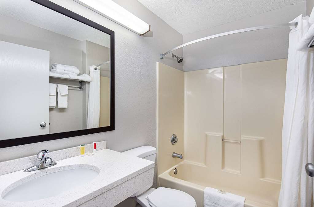 Microtel Inn & Suites by Wyndham Cordova Memphis I 40 East - photo 29