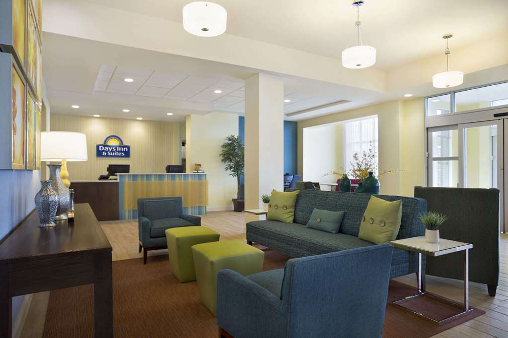 Days Inn & Suites by Wyndham Belmont - photo 20