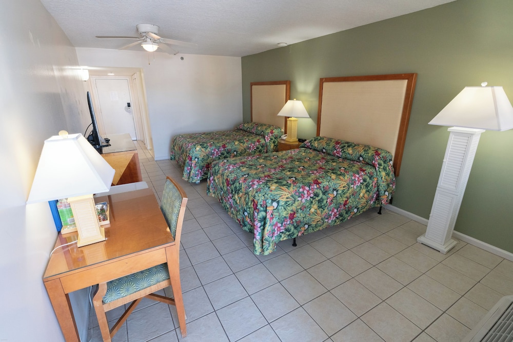 Pirate's Cove Resort & Marina - photo 7