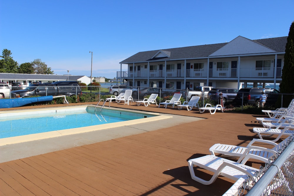 Sunrise Beach Motel - photo 19