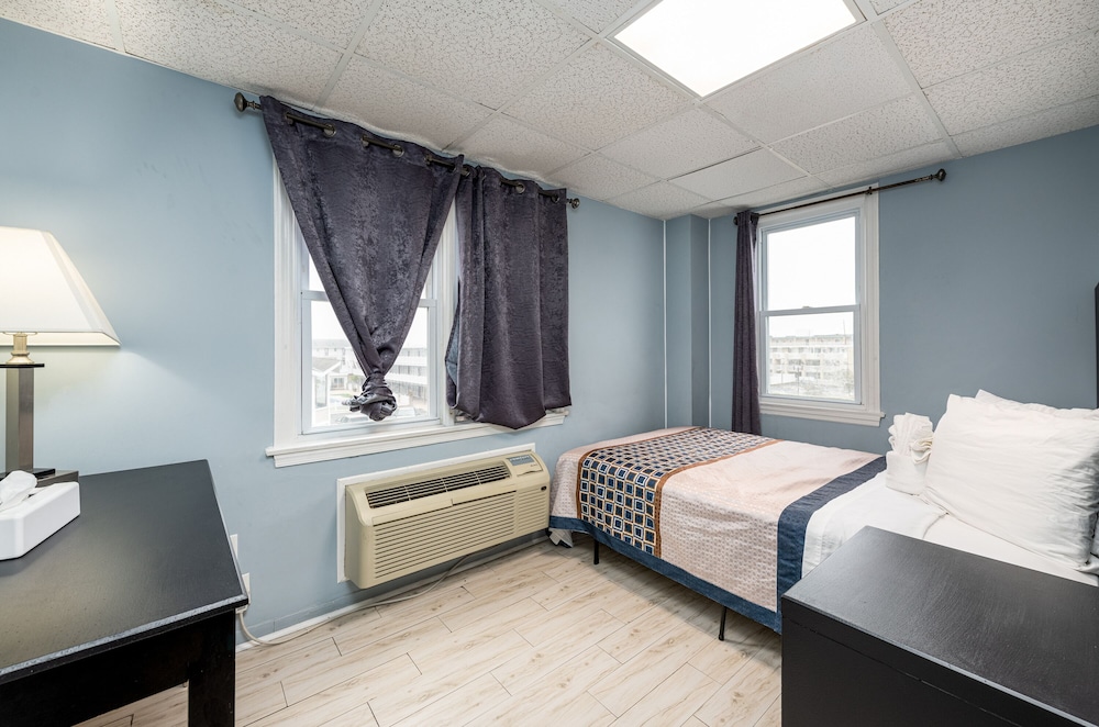 Hammock Inn & Suites North Beach Hotel - photo 12