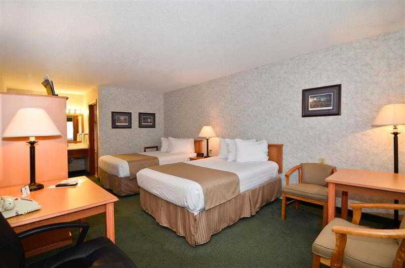 UBar Inn & Suites - photo 27