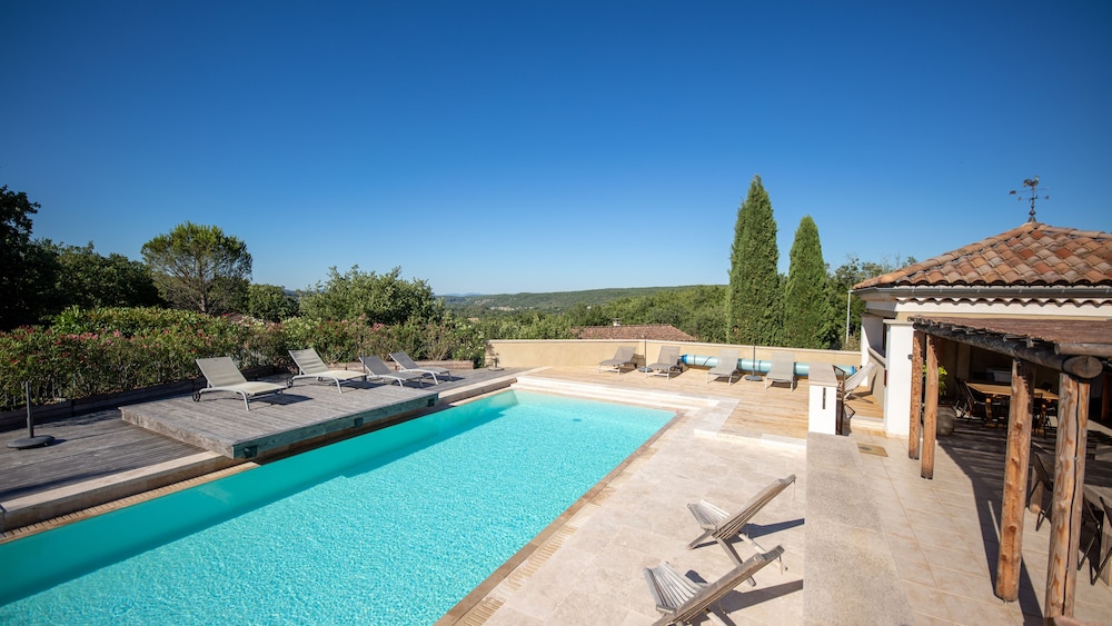 Les Carriers Maison D'hôtes — 4-Star Luxury Hotel in Largentiere, France