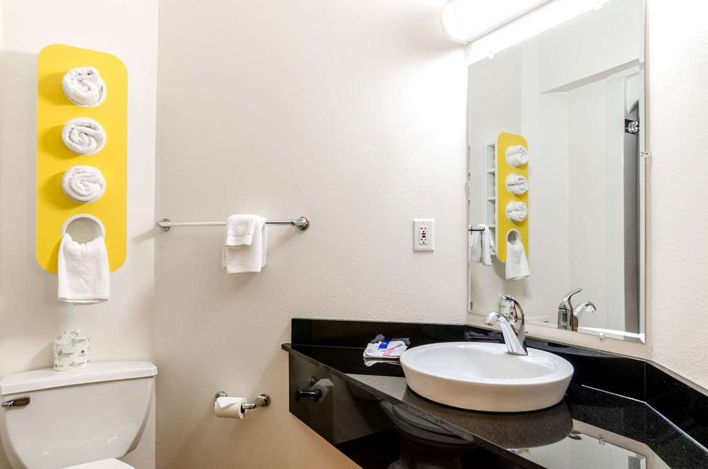 Studio 6 Wichita KS Airport - photo 20