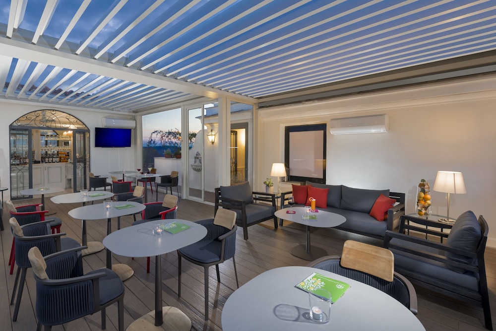 מזון ומשקאות