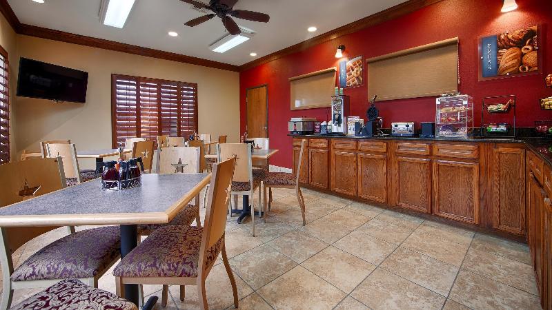 Best Western Regency Inn & Suites - photo 38