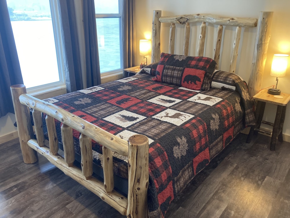 Keweenaw Waters Resort - photo 16