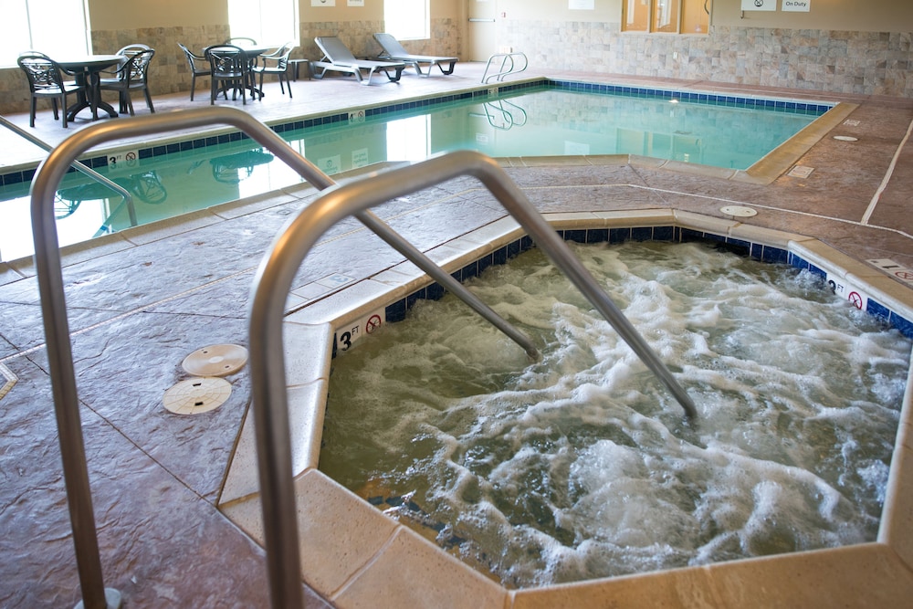 Holiday Inn Express Hotel & Suites Northwood by IHG - photo 25