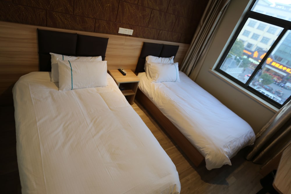 Funchal High View - carbon neutral hotel in Funchal