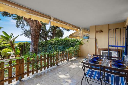 Seaview with Private Garden 5 Minutes Walk To the Beach And Amenities — 4-Star Luxury Hotel in Mijas, Spain