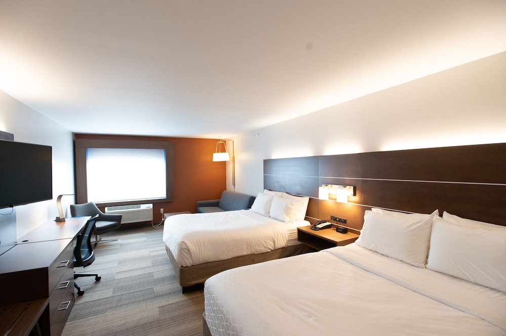 Holiday Inn Express Houghton Keweenaw by IHG - photo 20