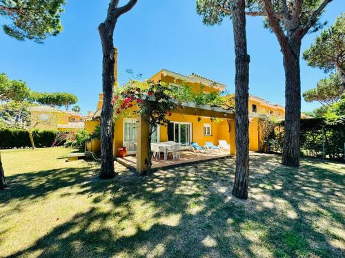 Hoyo 27 Con Piscina Grupo AC Gestion in Chiclana De La Frontera, Spain