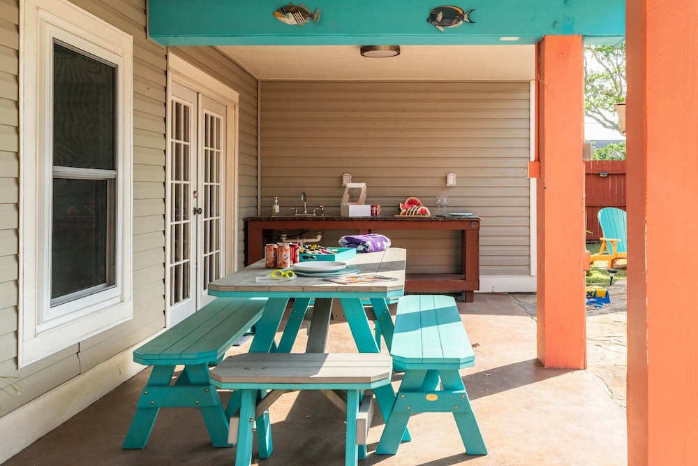 Tortuga Inn - photo 30