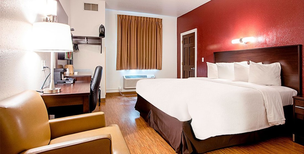 Seasons Inn Traverse City - photo 5