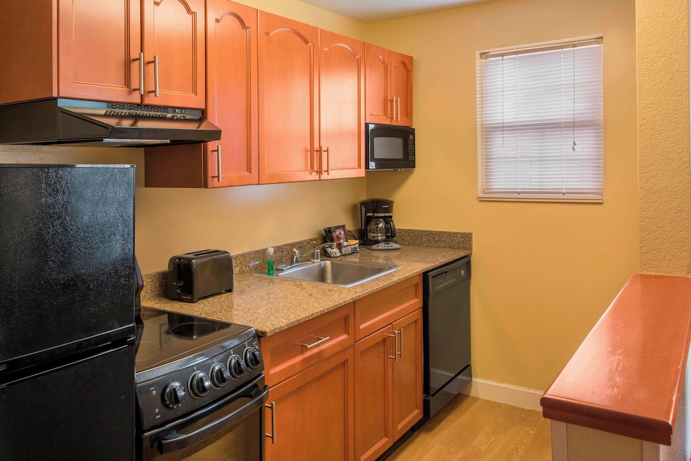 TownePlace Suites by Marriott Boulder Broomfield Interlocken - photo 12