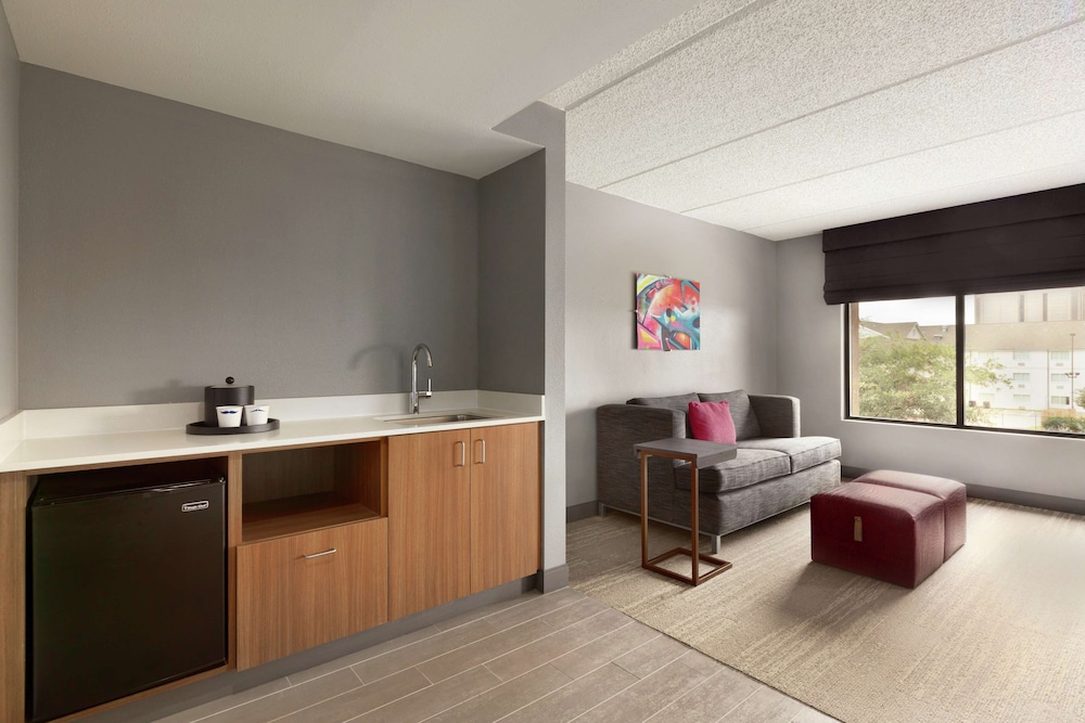 Hampton Inn Houston Brookhollow - photo 20