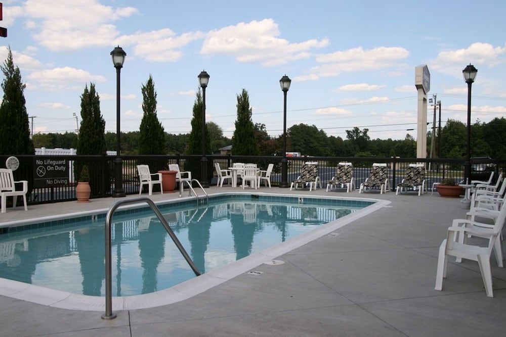Hampton Inn Stony Creek Petersburg Area - photo 16
