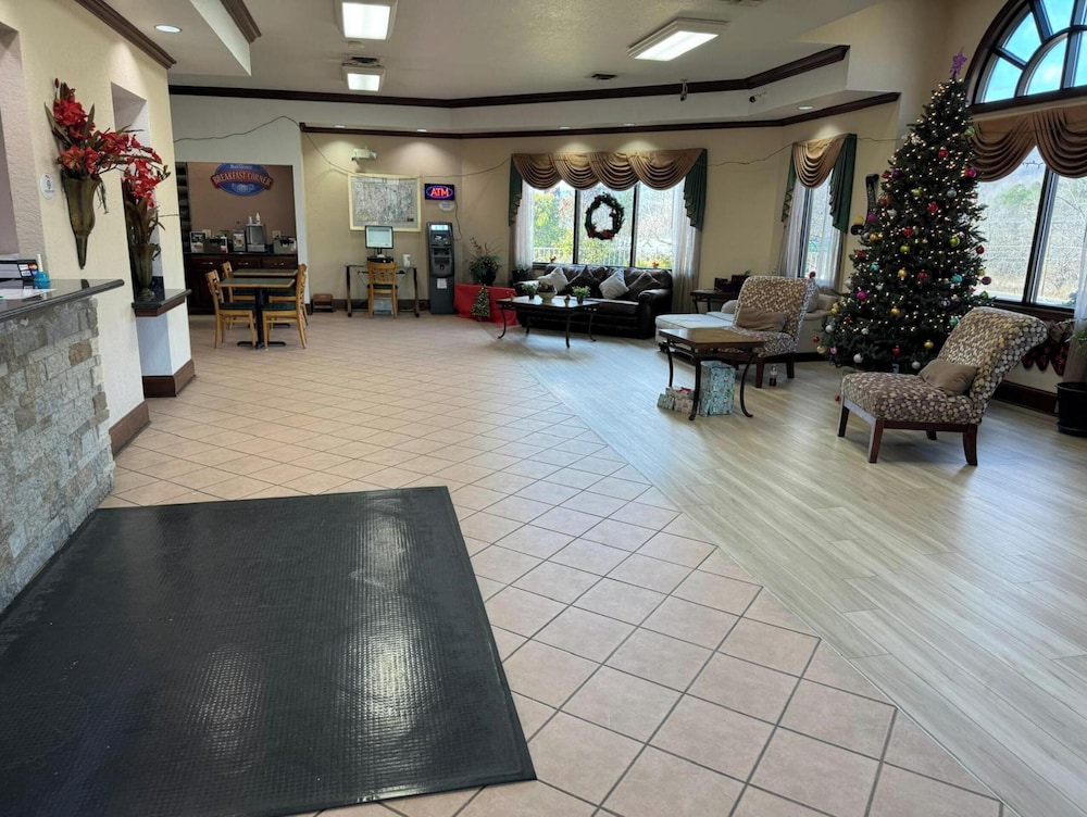 OYO Hotel Harriman near I 40 - photo 3