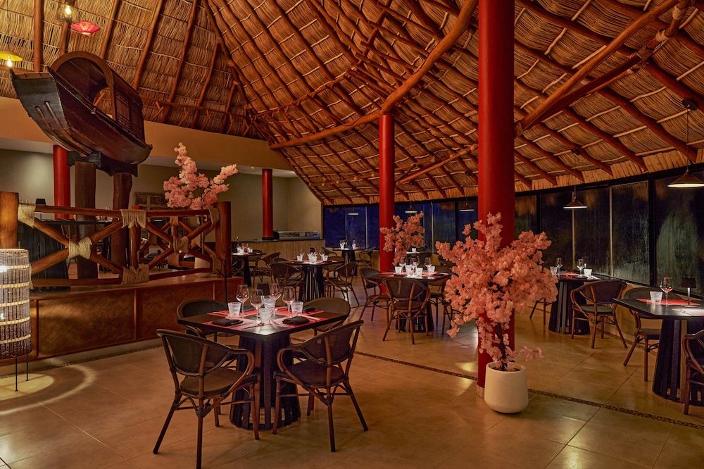 Family Selection at Grand Palladium Vallarta Resort & Spa All Inclusive