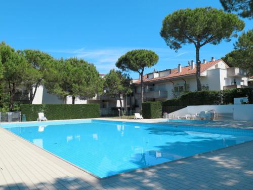 Apartment Parco Hemingway 5 by Interhome — 4-Star Luxury Hotel in Lignano Sabbiadoro, Italy