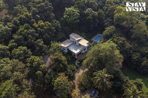 StayVista's Kia Ora Amidst Greenery Villa with Outdoor Pool Balconies and Indoor Games — 4-Star Luxury Hotel in Karjat, India