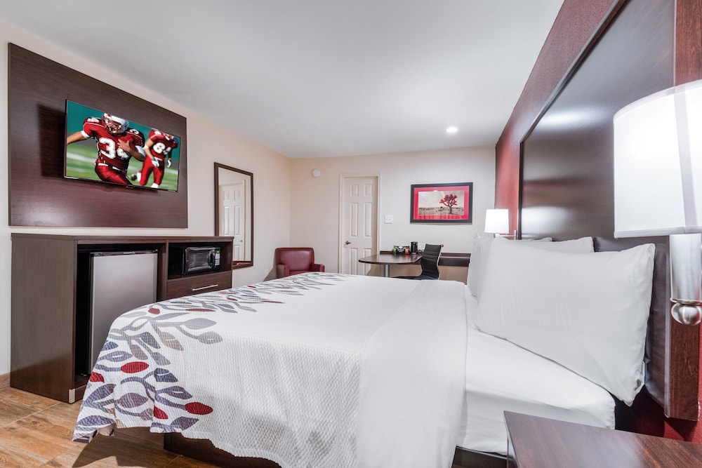 Red Roof Inn Houston Spring North - photo 14