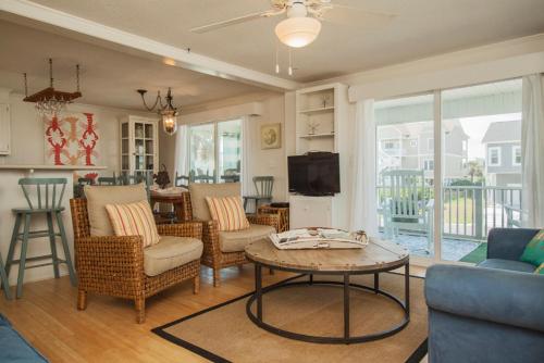 Sunkissed 2 by Oak Island Accommodations - photo 35