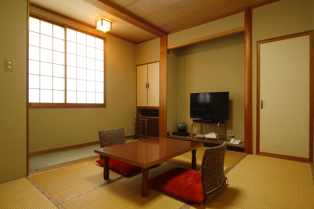 Tsurunoya - carbon neutral hotel in Ichihara