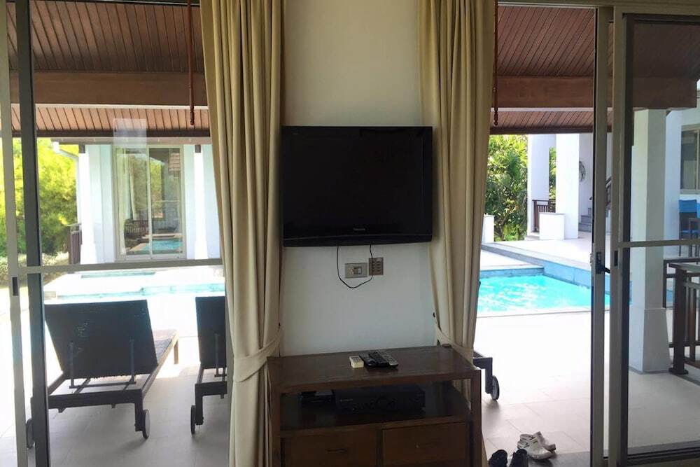 Villa Peak — 4-Star Luxury Hotel in Koh Samui, Thailand