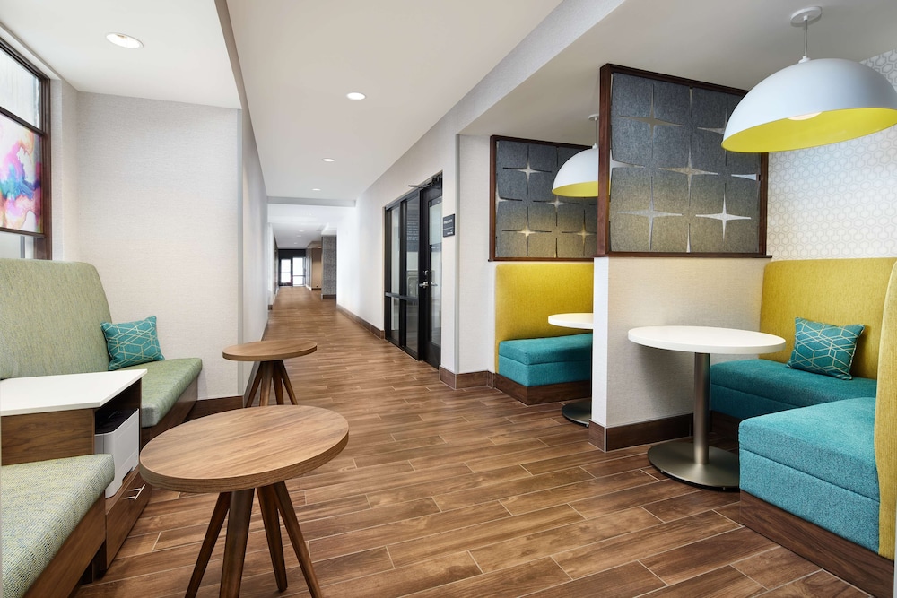 Hampton Inn & Suites Franklin Indianapolis - photo 3