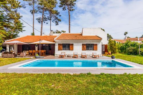 Vila das Manas — 4-Star Luxury Hotel in Corroios, Portugal