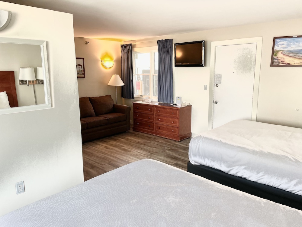 Atlantic Oceanfront Hotel - photo 15