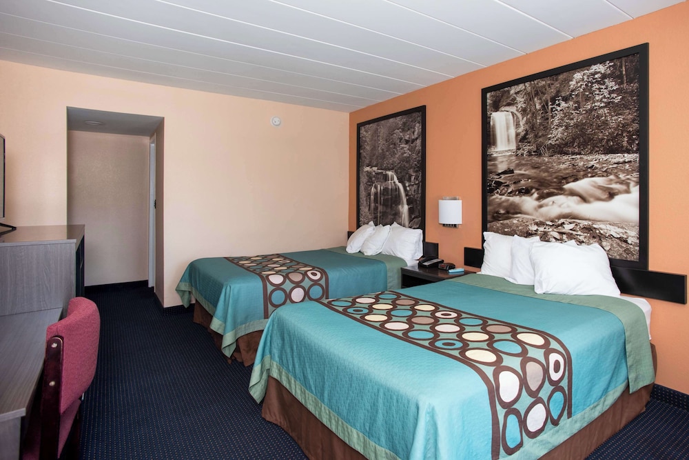 Super 8 by Wyndham Black Mountain - photo 11