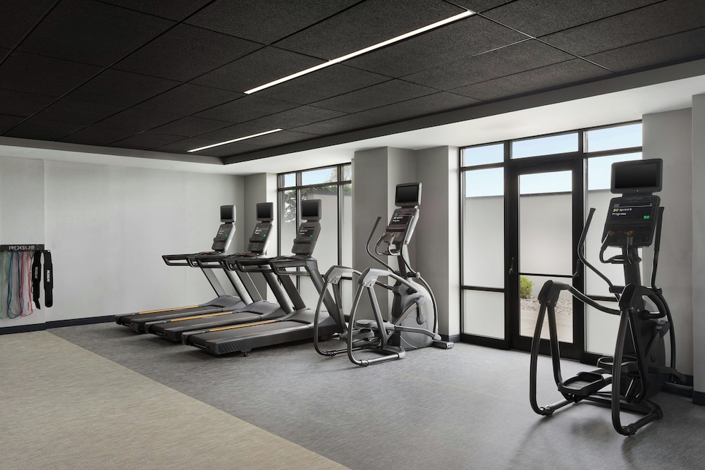 Courtyard by Marriott Louisville Airport - photo 22