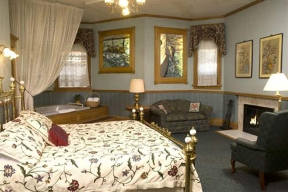 Old Rittenhouse Inn - photo 12