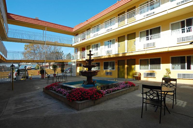 Imperial Inn Oakland - photo 58