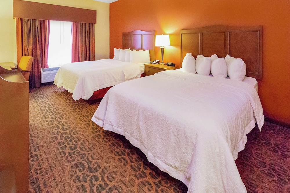 Hampton Inn Waynesburg - photo 18