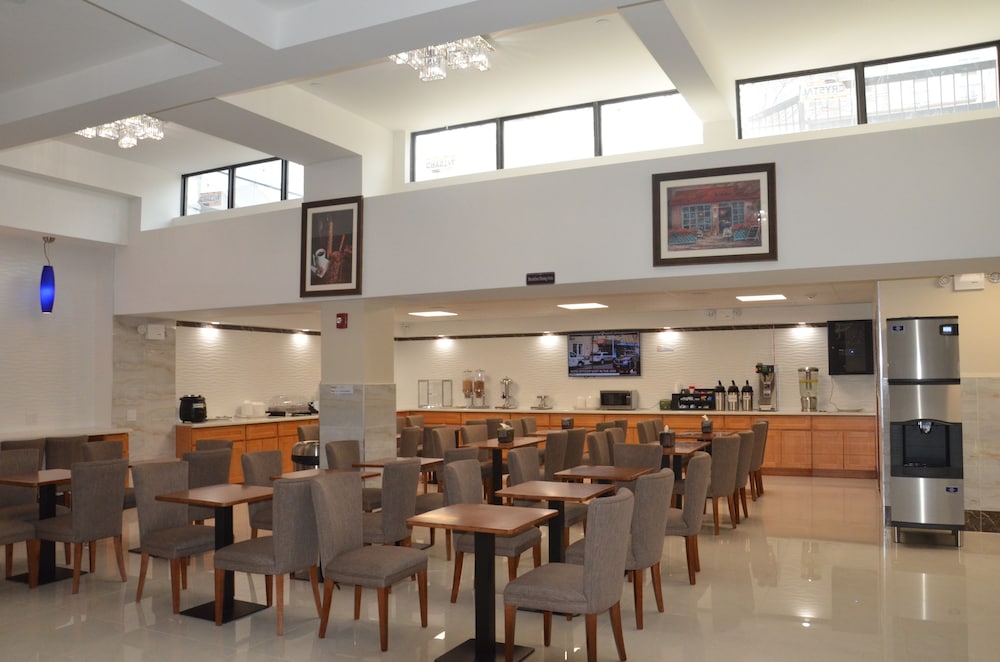 Lic Plaza Hotel - photo 19