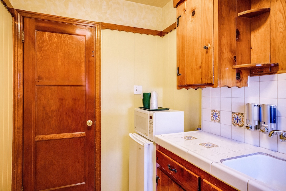 Kern Lodge Kernville - photo 44