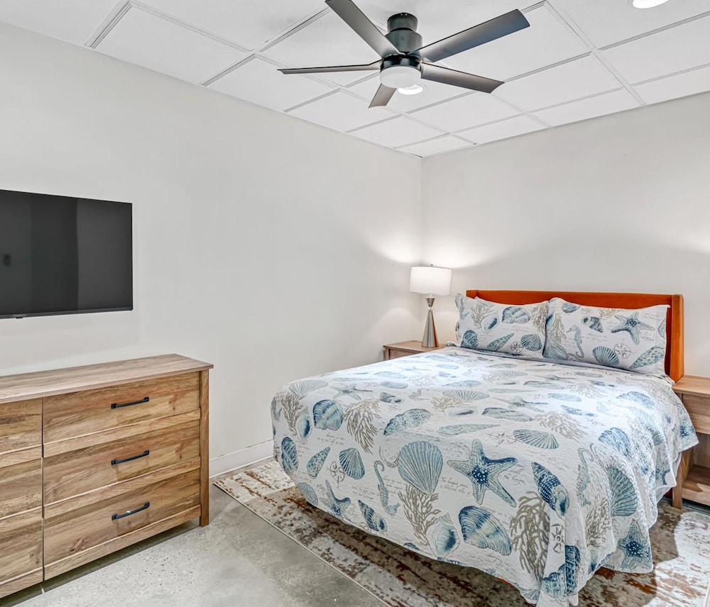Siesta Key Marvel Pool SPA Deeded Beach Access - photo 82