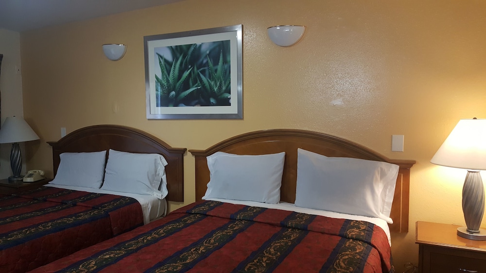 Flamingo Inn Long Beach - photo 19
