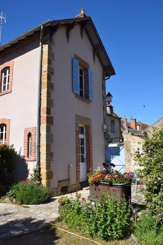 Le gîte clos Monade — hotel in Souvigny