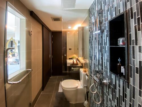 Tropical Urban 43 Sqm Ultra Fast Wifi Thong Lo