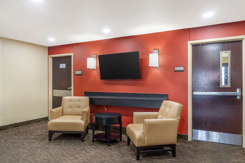 MainStay Suites Chicago Hillside - photo 9