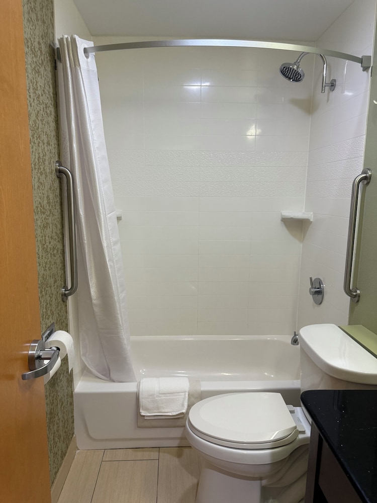 Plymouth Bay Inn and Suites - photo 12