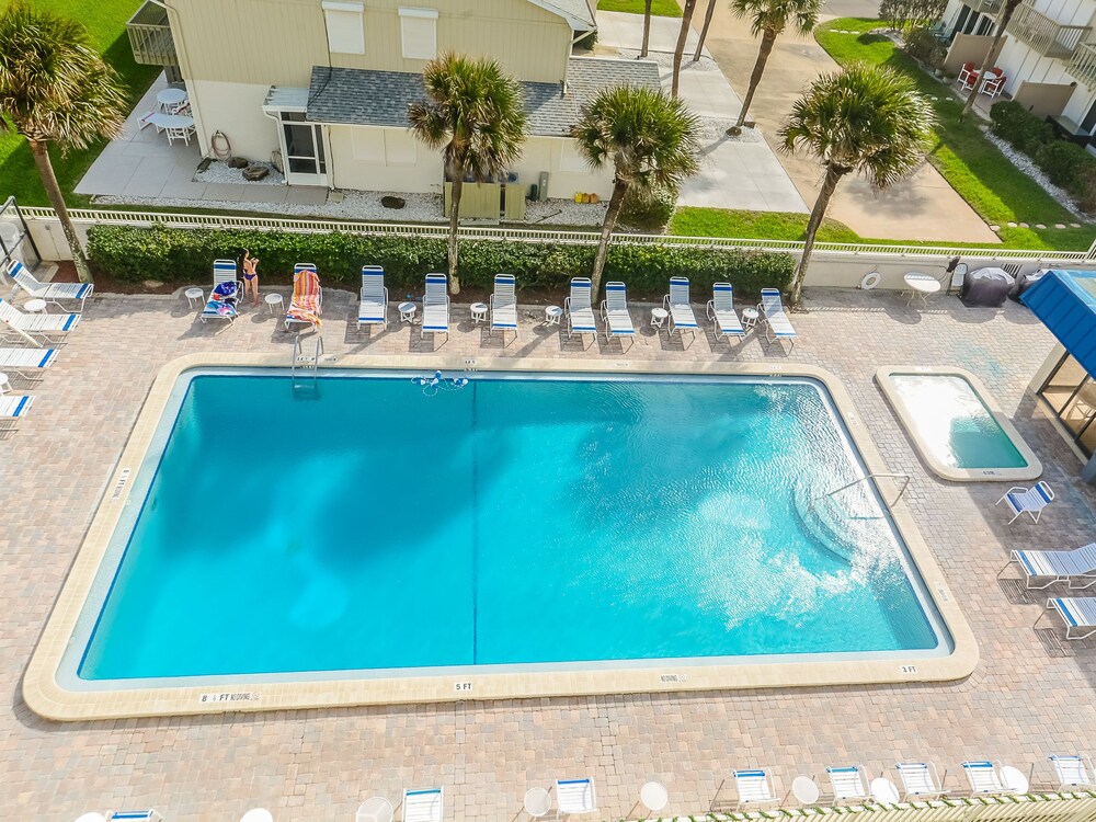Hacienda del Sol I by RedAwning in New Smyrna Beach, United States