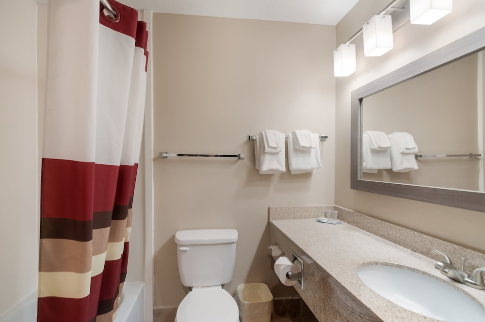 Red Roof Inn Dahlgren Naval Base - photo 28
