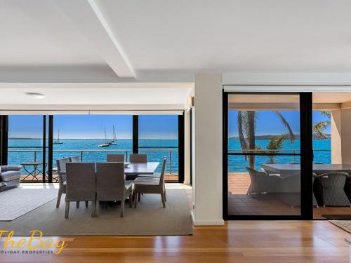 Wanda Beach Unit 2 Soldiers Point Road — 4-Star Luxury Hotel in Salamander Bay, Australia