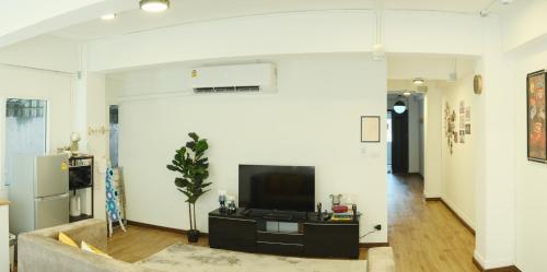 Hidden Gems in China town 2BR